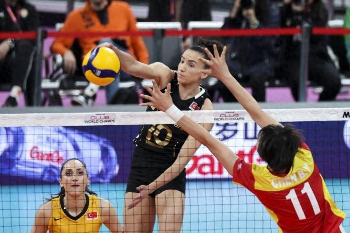 <strong>2023女排世俱杯：天津女排0-3負(fù)瓦基弗銀行，無緣爭冠</strong>